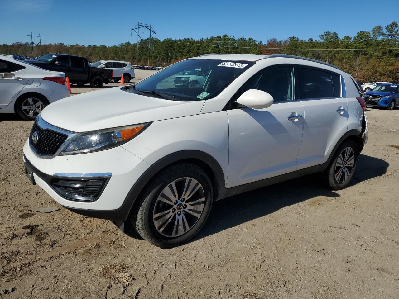 2016 KIA SPORTAGE E car image