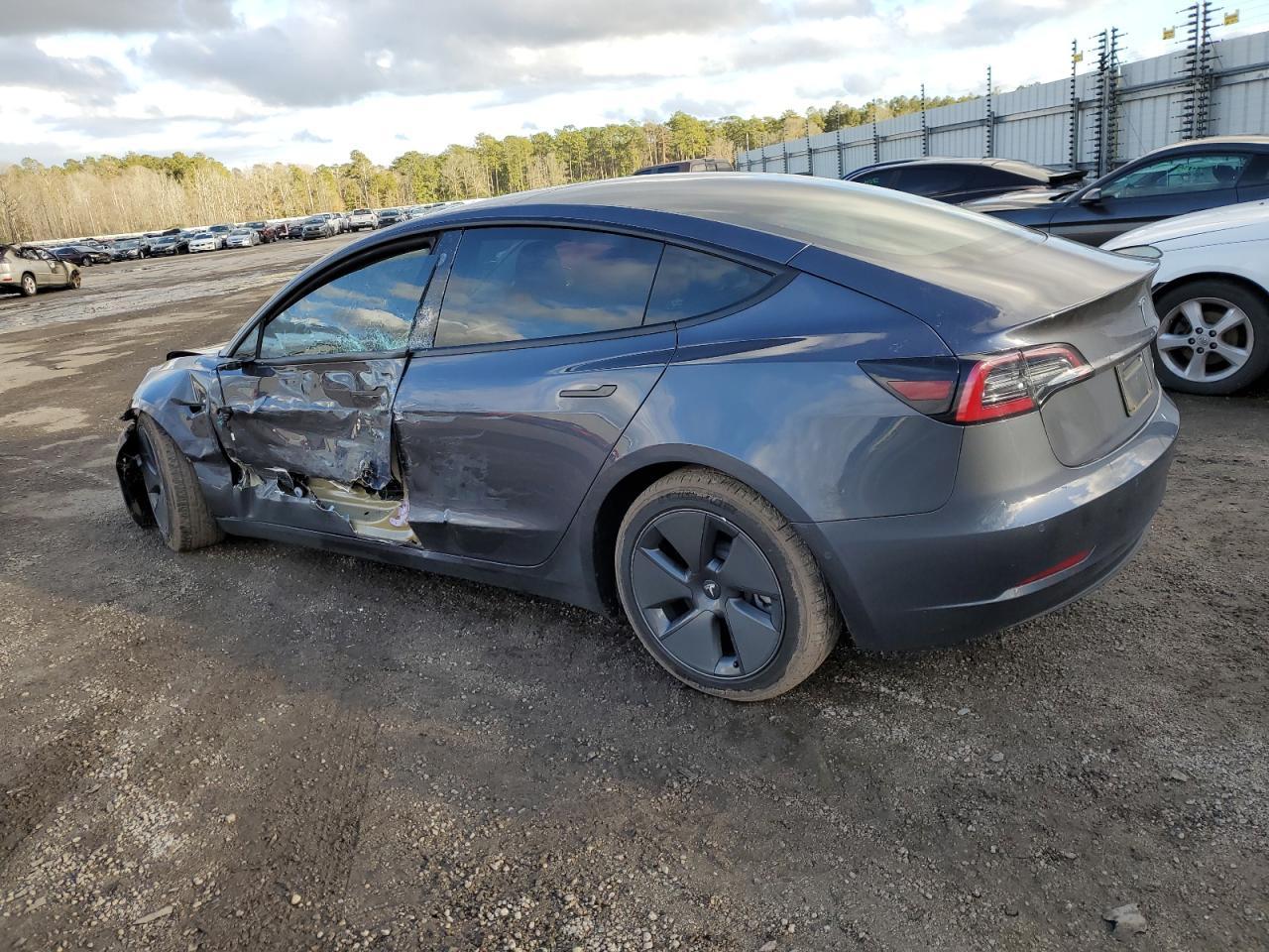 2022 TESLA MODEL 3 - Image 2