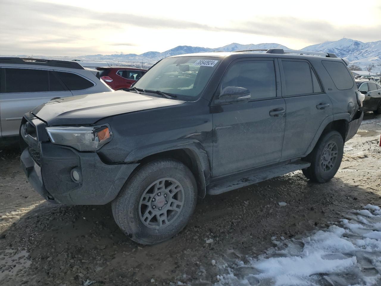 2019 TOYOTA 4RUNNER SR