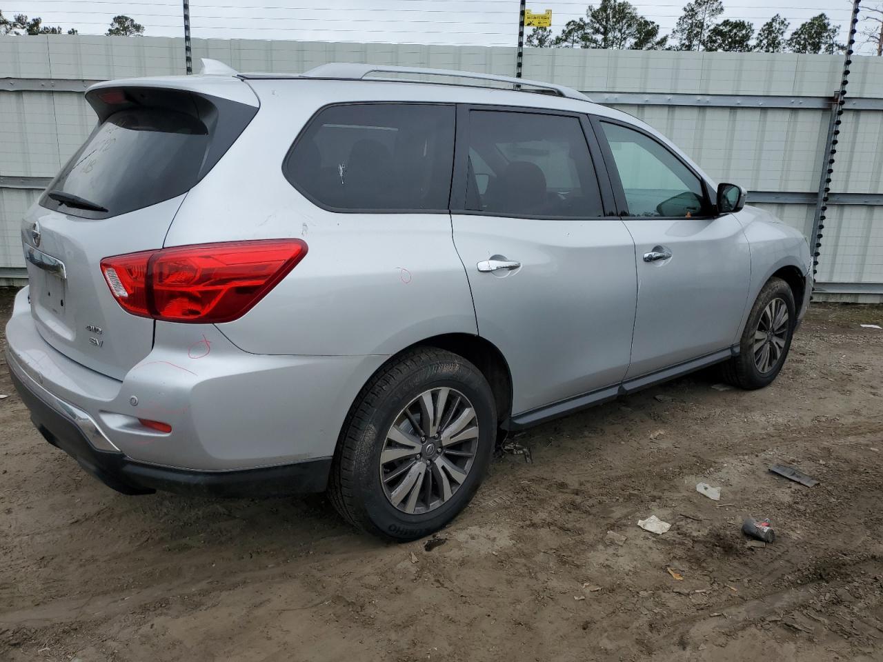 2019 NISSAN PATHFINDER - Фото 3
