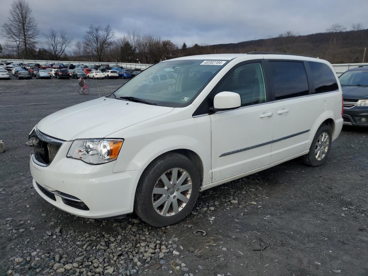 2016 CHRYSLER TOWN & COU car image