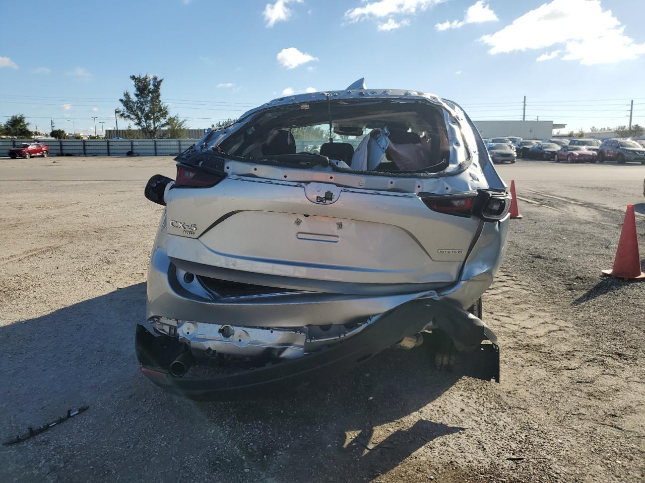 2023 MAZDA CX-5 PREFE - Image 6