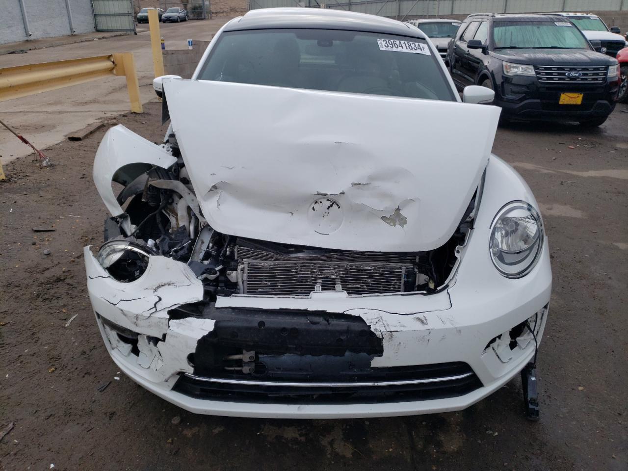2019 VOLKSWAGEN BEETLE SE - Image 5