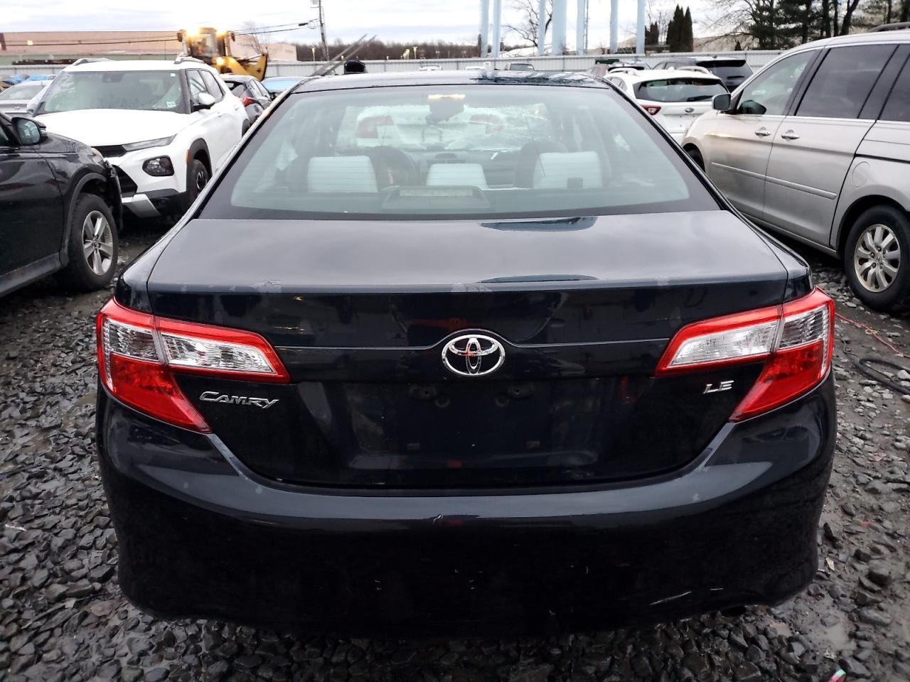 2013 TOYOTA CAMRY L - Фото 6