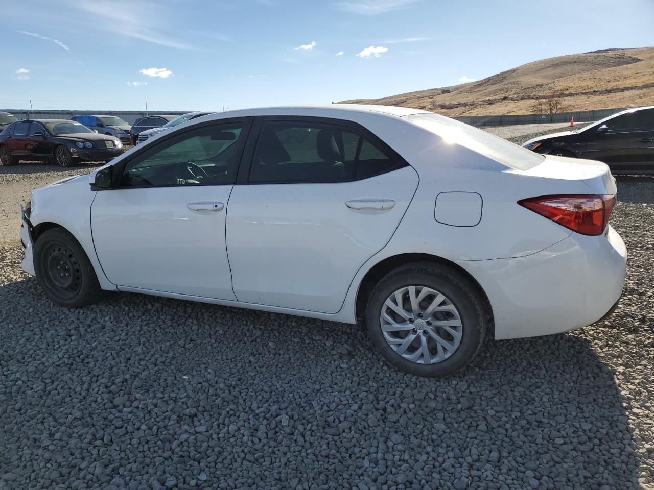 2019 TOYOTA COROLLA L - Фото 2