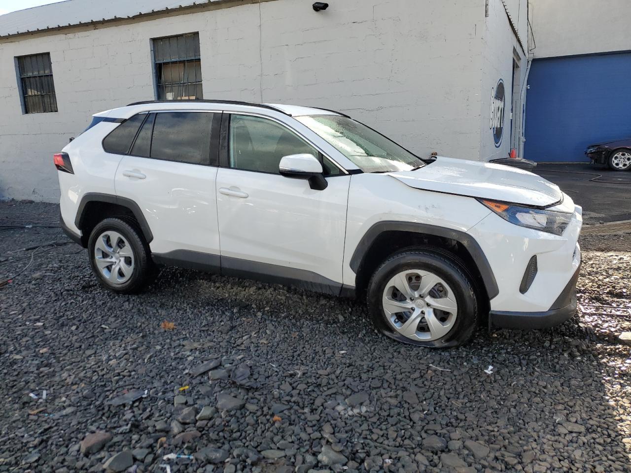 2021 TOYOTA RAV4 LE - Image 4