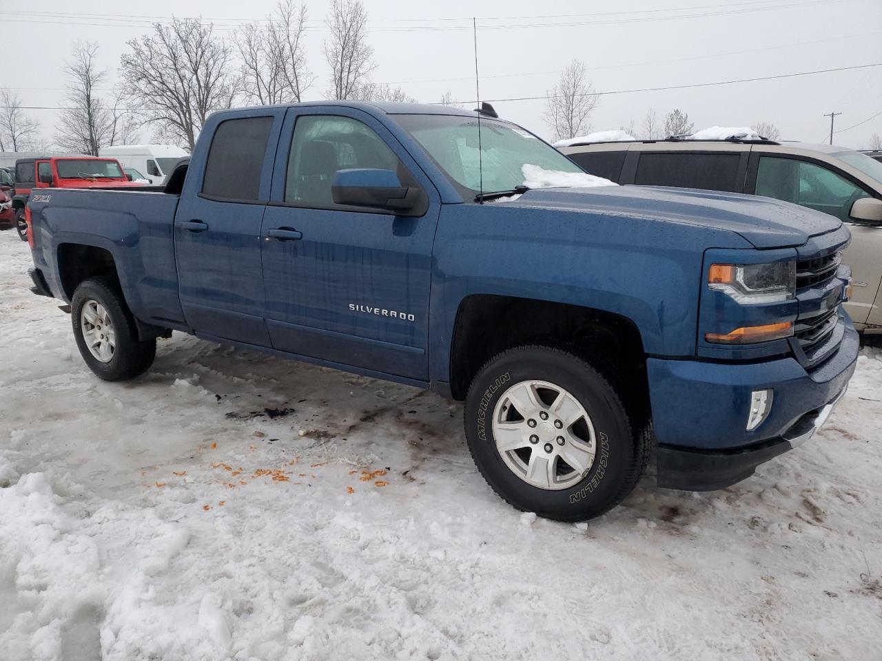 2017 CHEVROLET SILVERADO - Image 4
