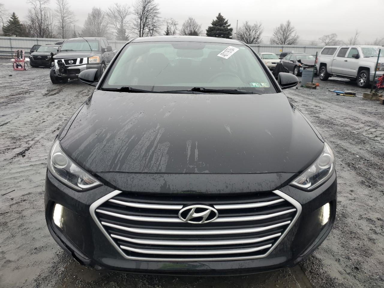2018 HYUNDAI ELANTRA SE - Image 5
