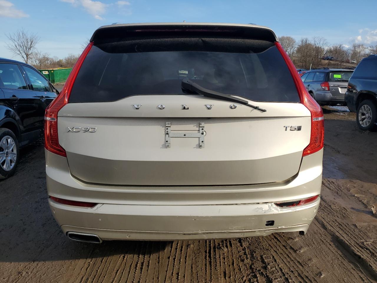 2016 VOLVO XC90 T5 - Фото 6