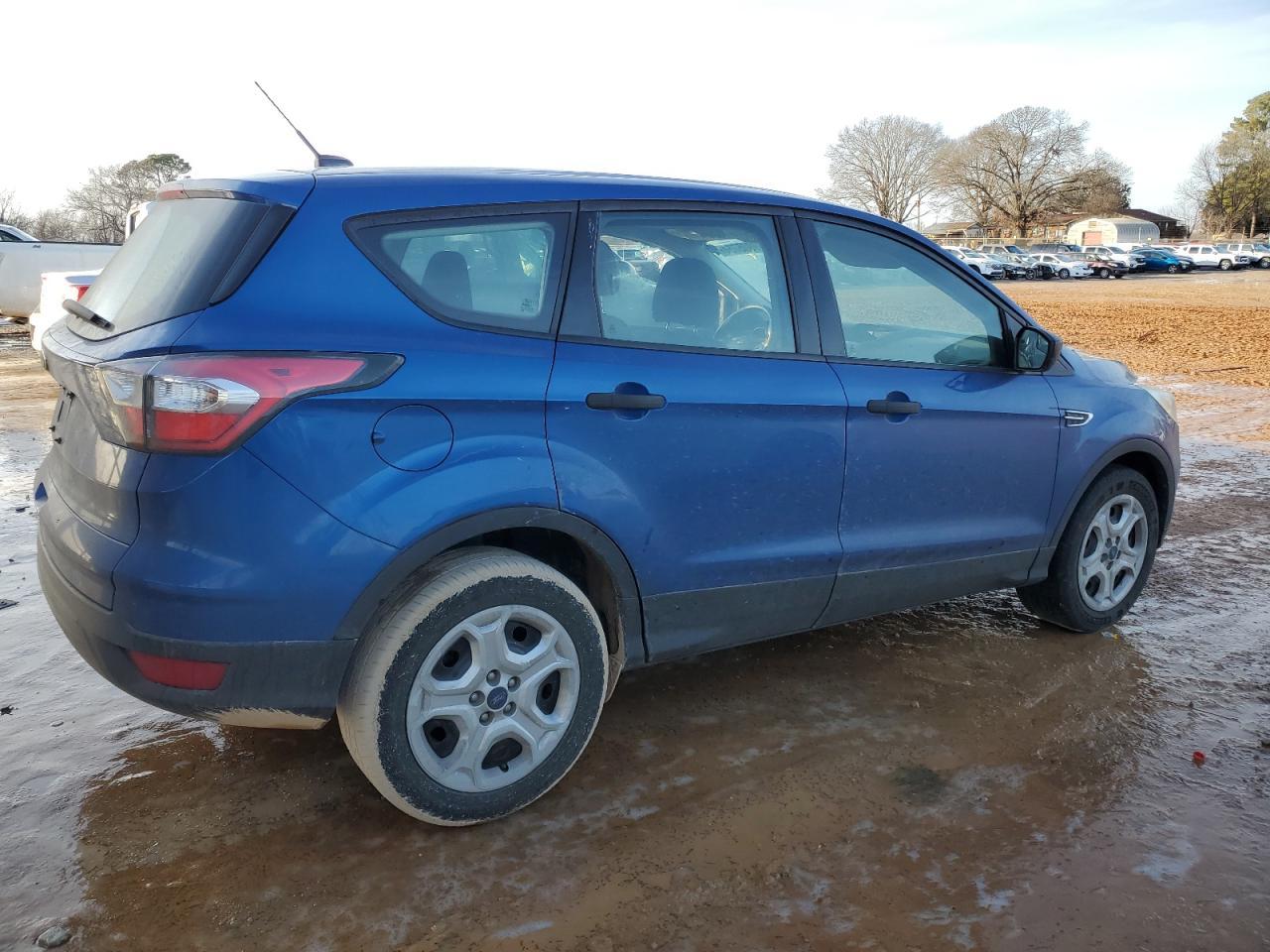 2017 FORD ESCAPE S - Image 3