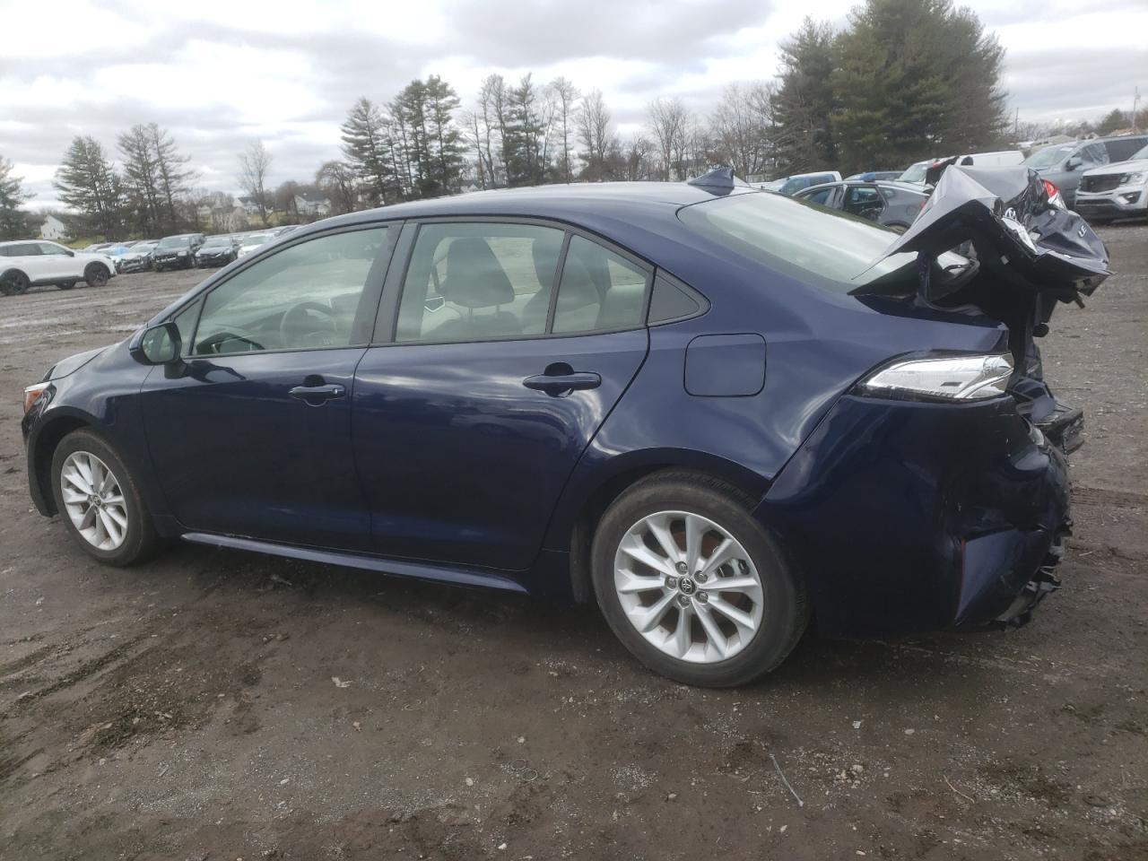 2021 TOYOTA COROLLA LE - Фото 2