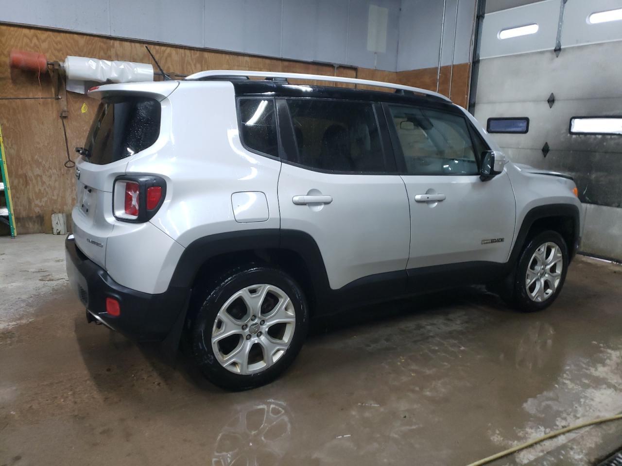2016 JEEP RENEGADE L - Image 3