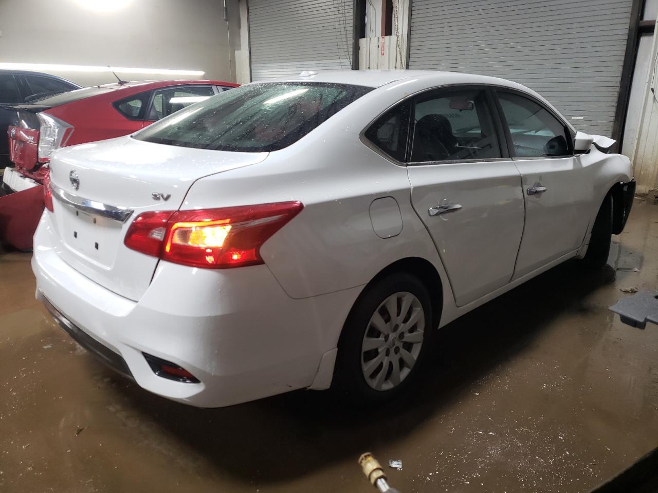 2017 NISSAN SENTRA S - Фото 3
