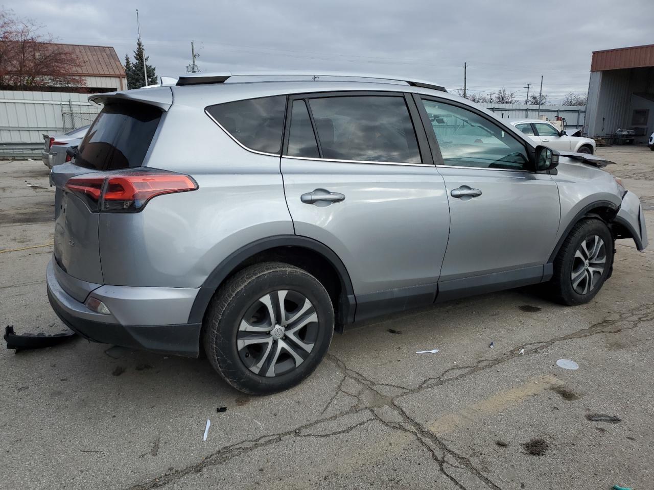 2016 TOYOTA RAV4 LE - Image 3