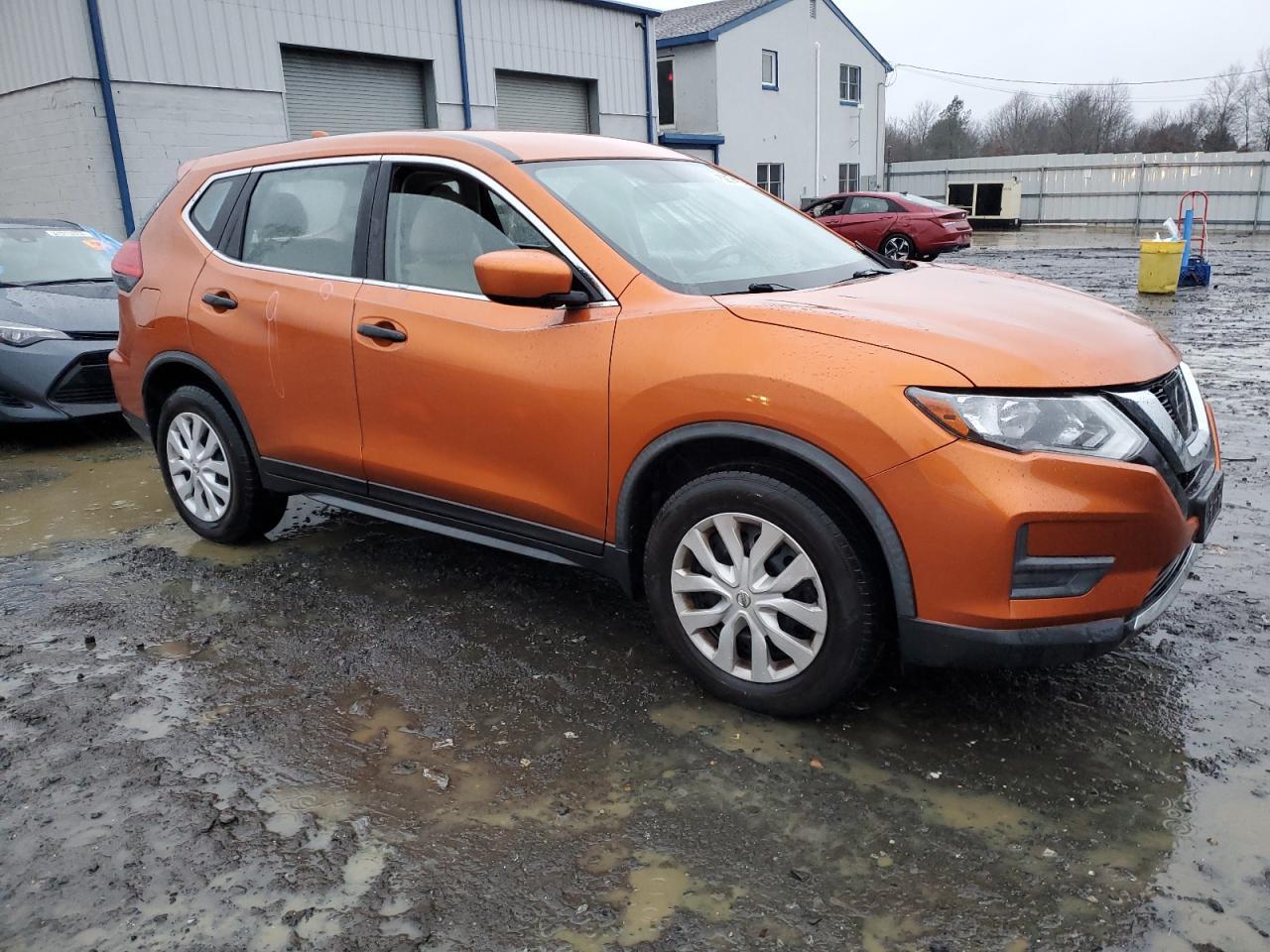 2017 NISSAN ROGUE S - Фото 4