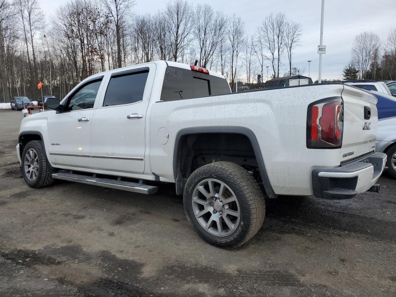 2017 GMC SIERRA K15 - Фото 2