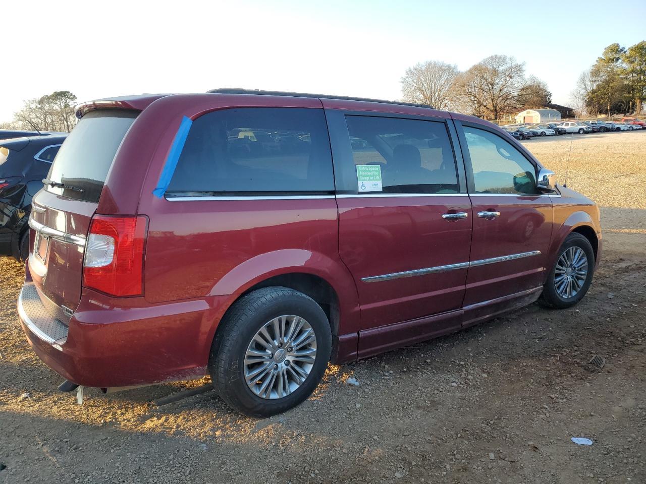2014 CHRYSLER TOWN & COU - Фото 3