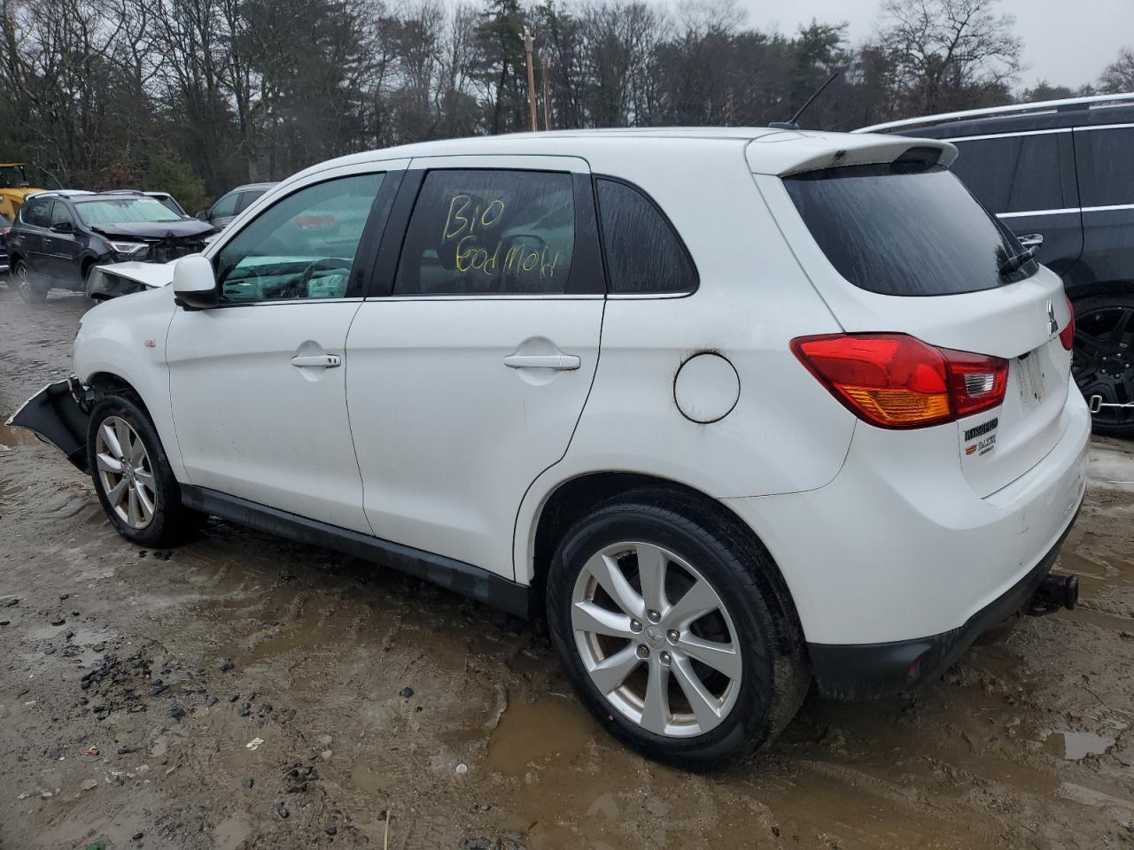 2015 MITSUBISHI OUTLANDER - Фото 2