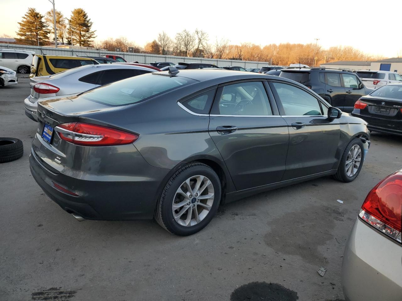 2020 FORD FUSION SE - Фото 3