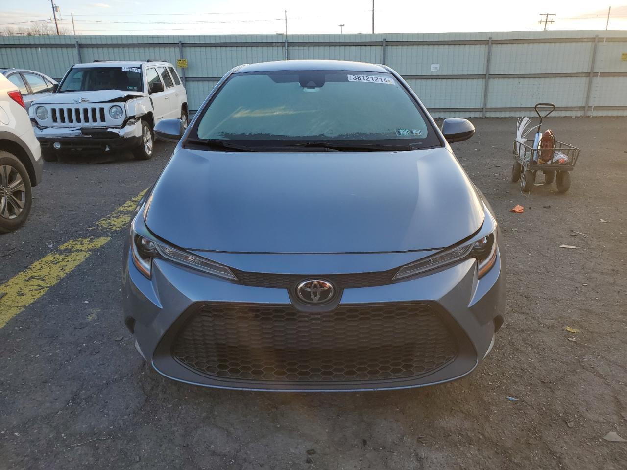 2021 TOYOTA COROLLA LE - Фото 5