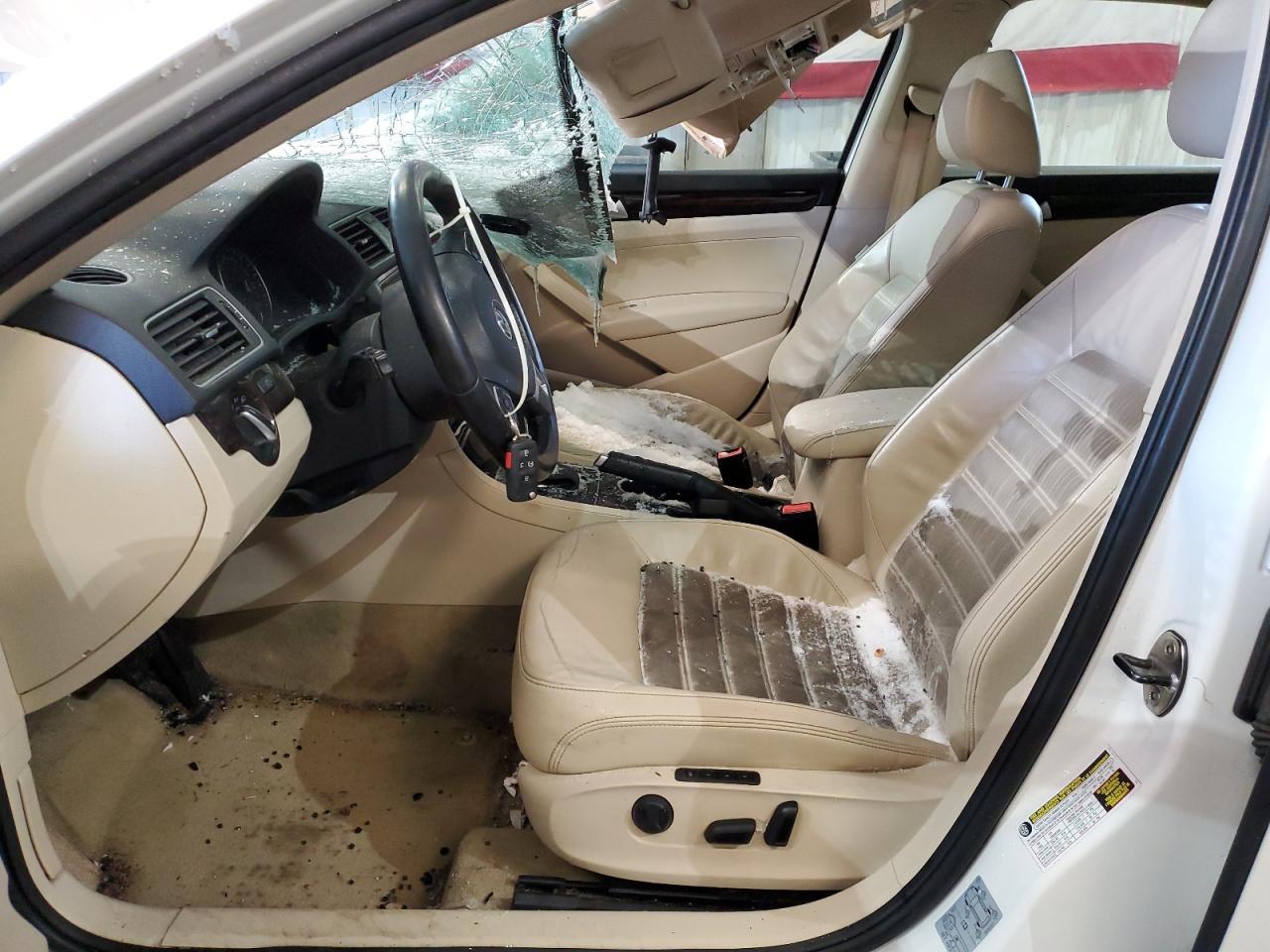 2014 VOLKSWAGEN PASSAT SEL - Фото 7