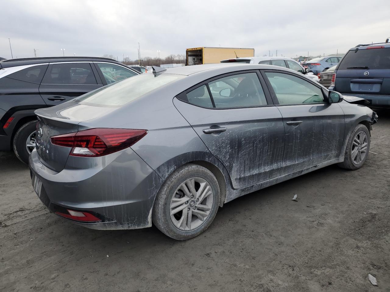 2019 HYUNDAI ELANTRA SE - Фото 3