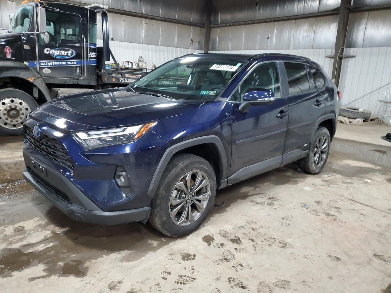 2022 TOYOTA RAV4 XLE P car image