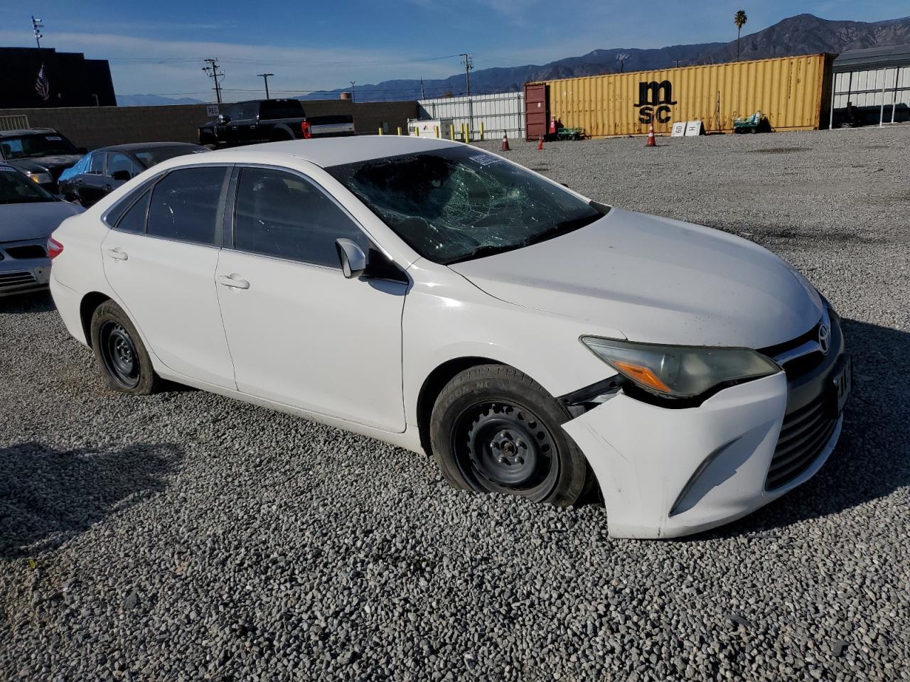 2016 TOYOTA CAMRY LE - Фото 4