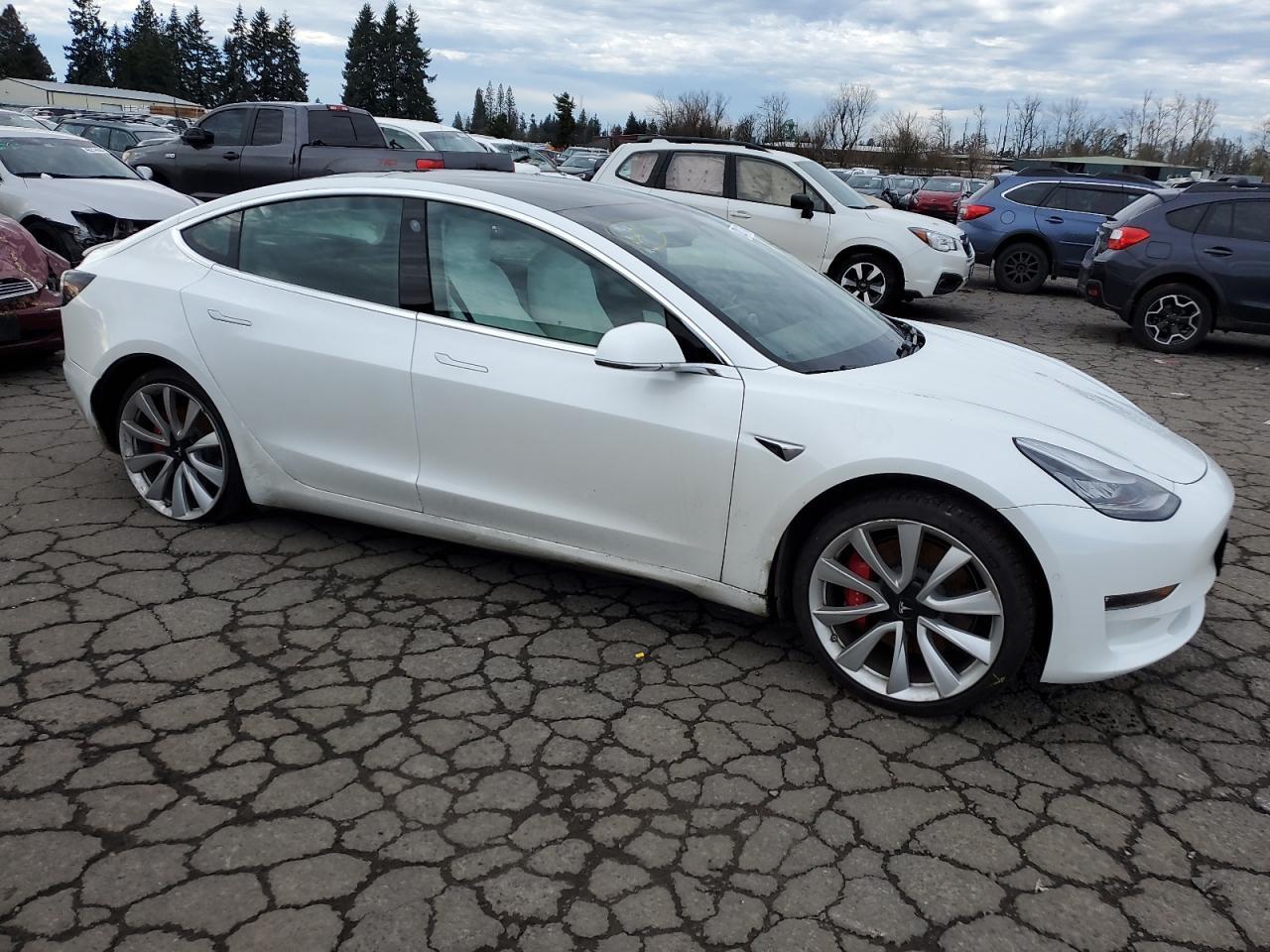 2019 TESLA MODEL 3 - Image 4