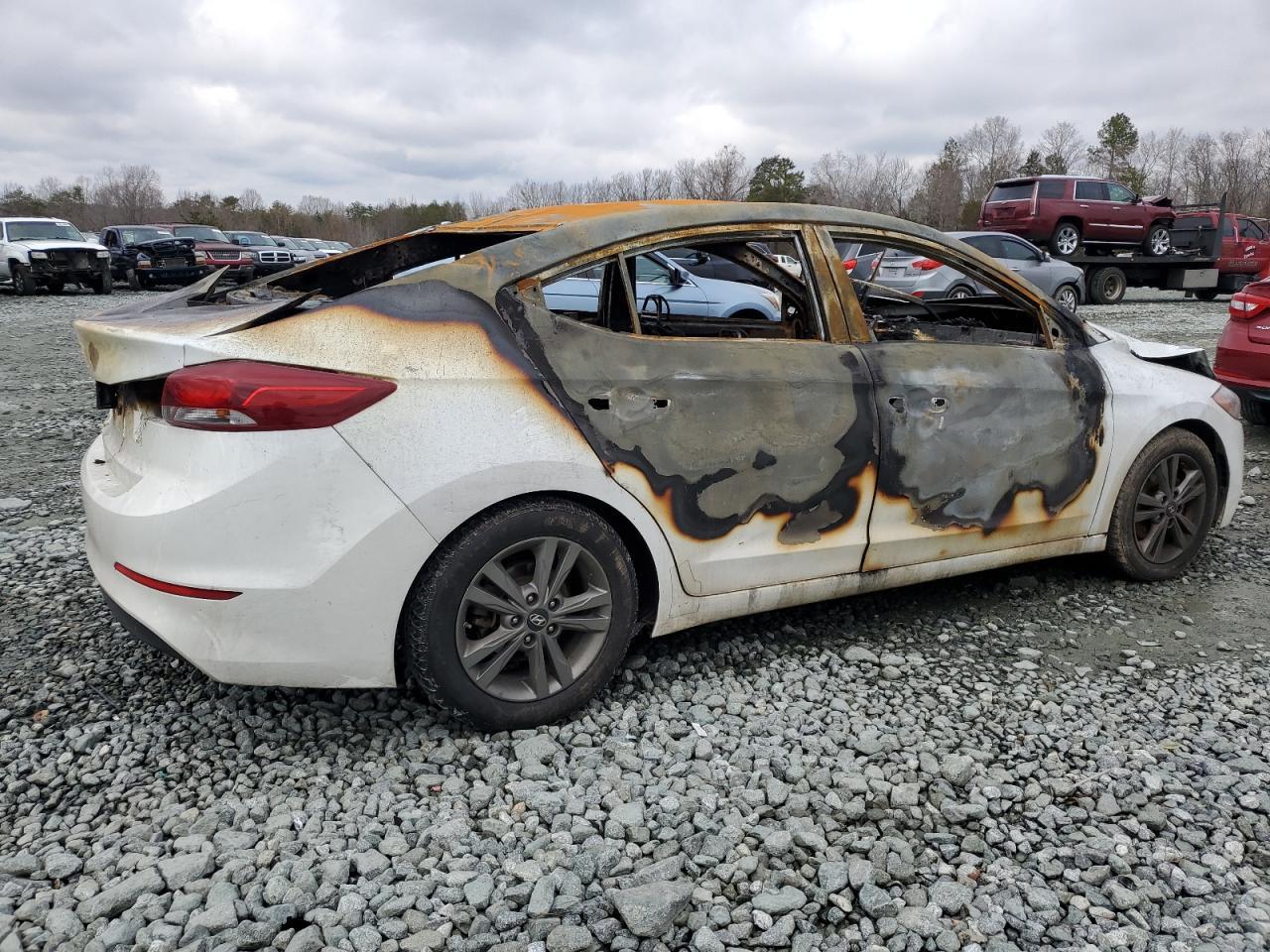 2018 HYUNDAI ELANTRA SE - Фото 3