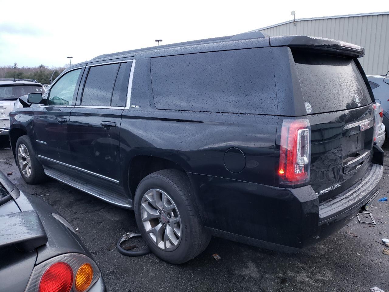2016 GMC YUKON XL K - Фото 2