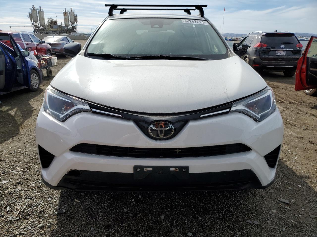 2018 TOYOTA RAV4 LE - Image 5