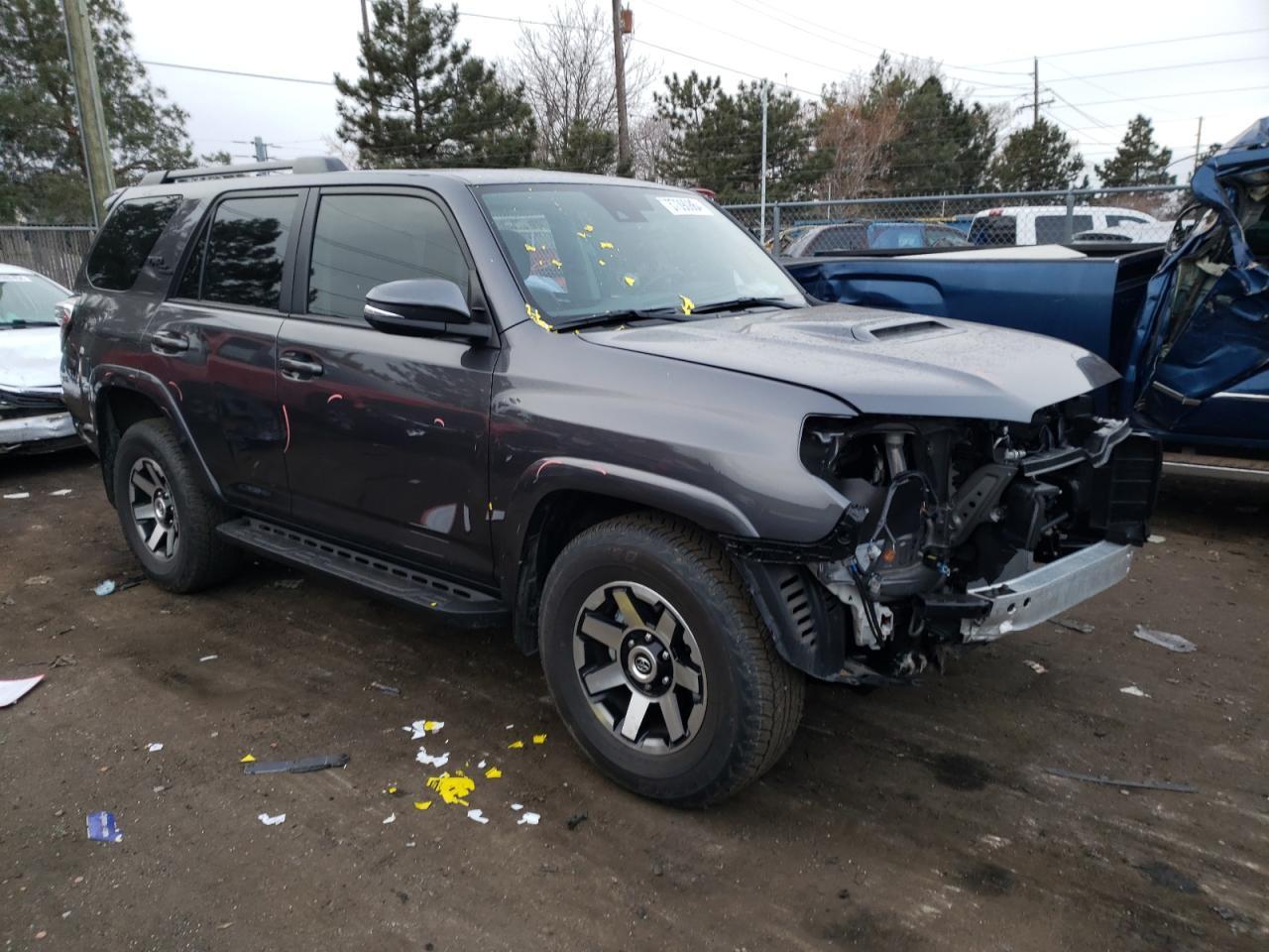 2022 TOYOTA 4RUNNER SR - Image 4