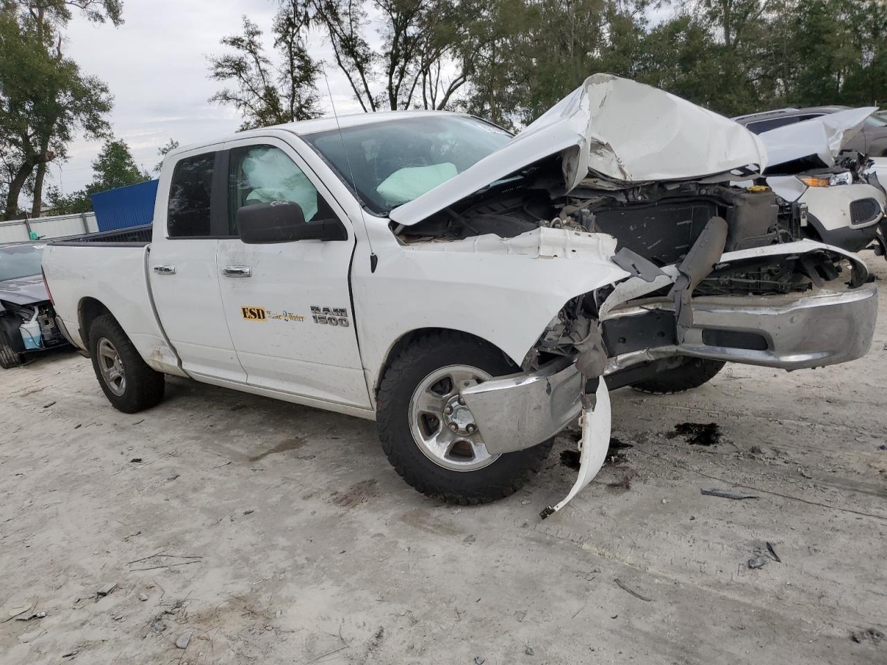 2015 RAM 1500 SLT - Фото 4
