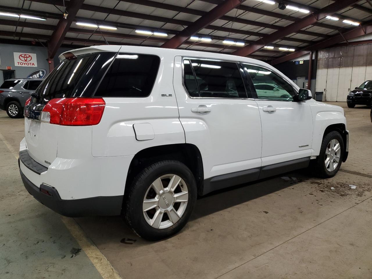 2012 GMC TERRAIN SL - Image 3