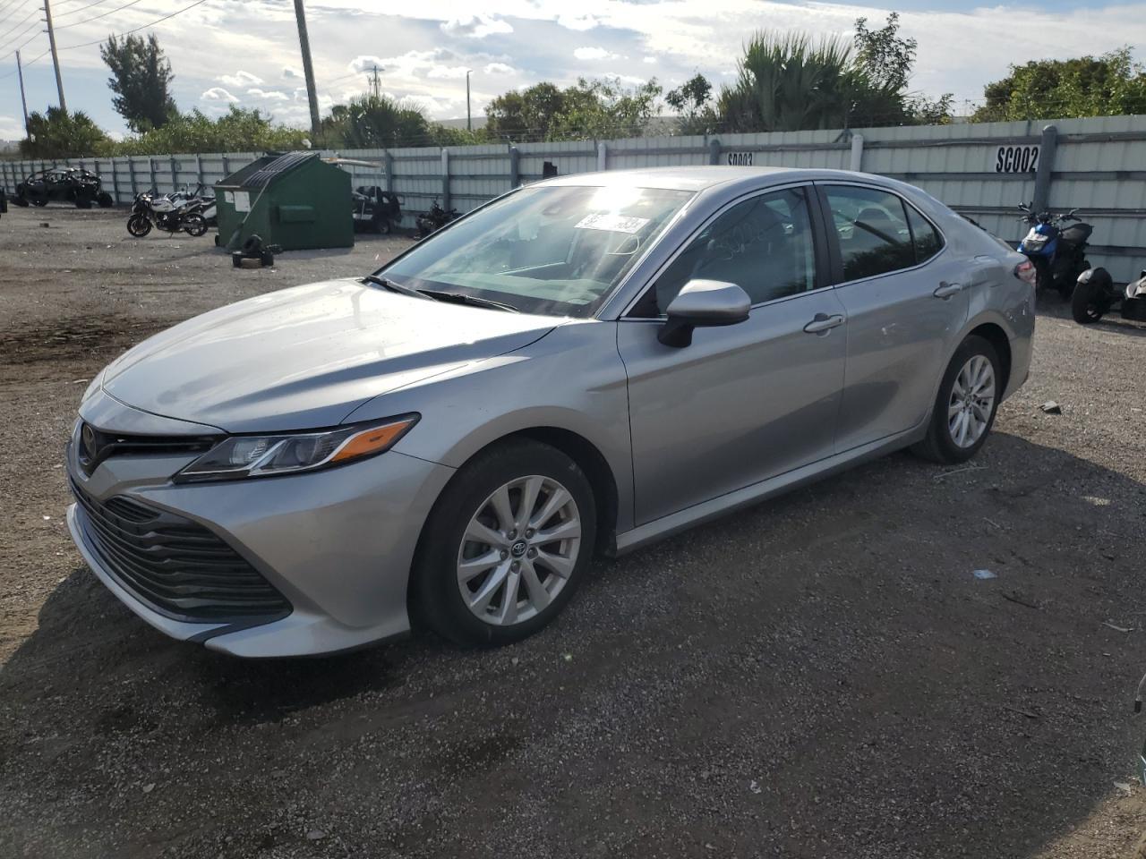 2020 TOYOTA CAMRY LE