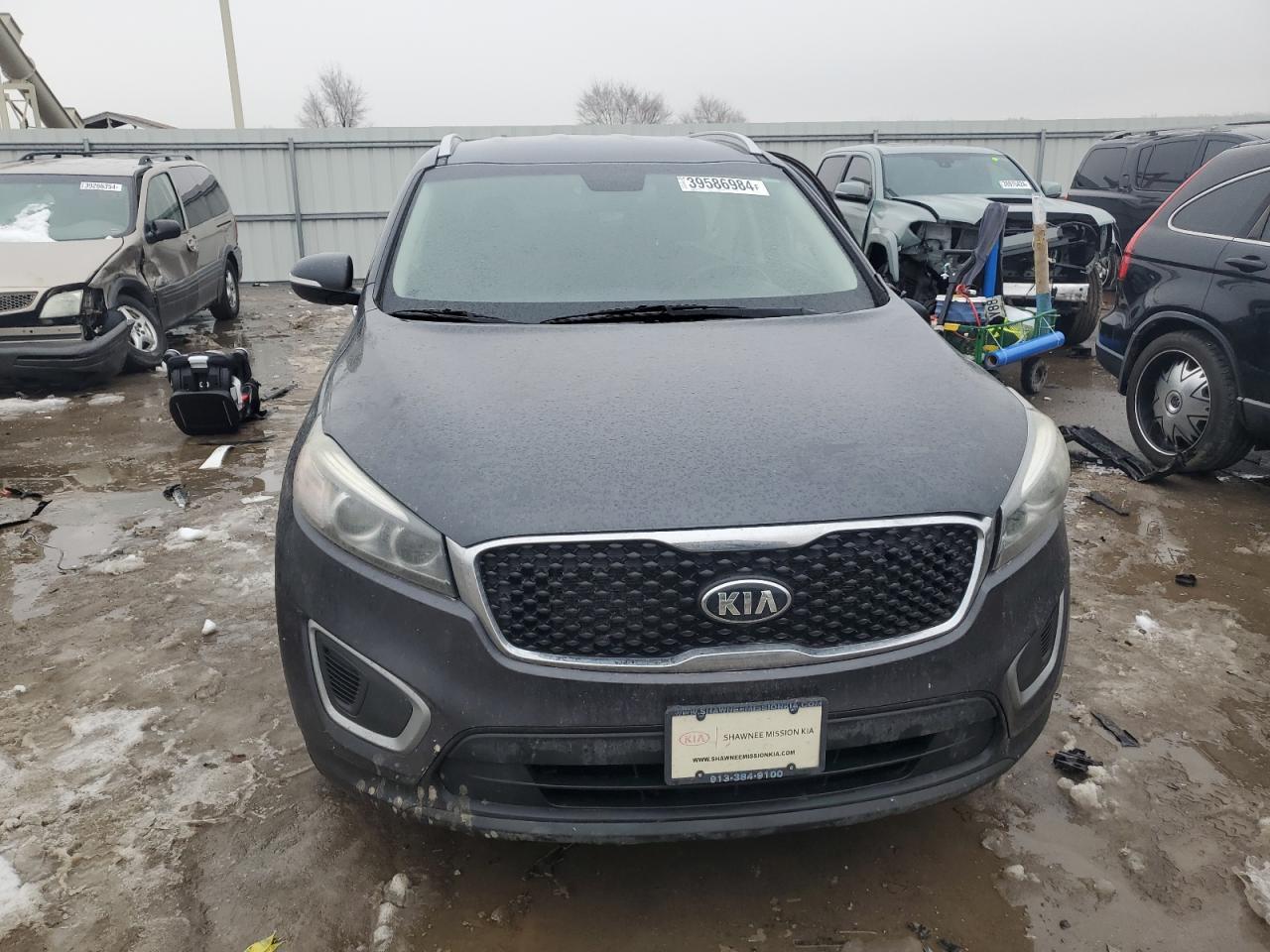2017 KIA SORENTO LX - Фото 5