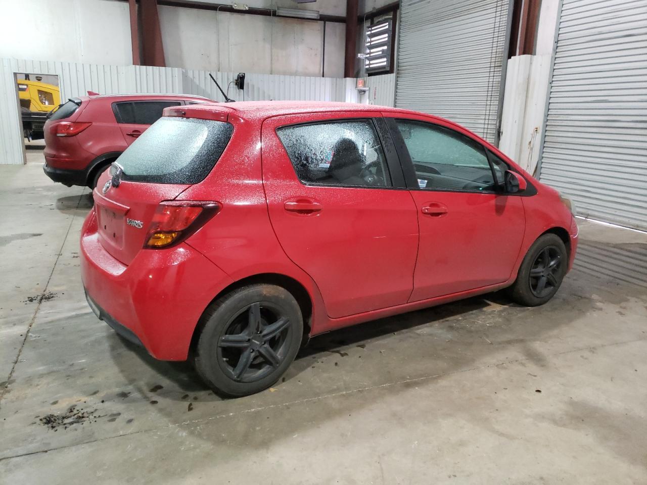 2015 TOYOTA YARIS - Фото 3