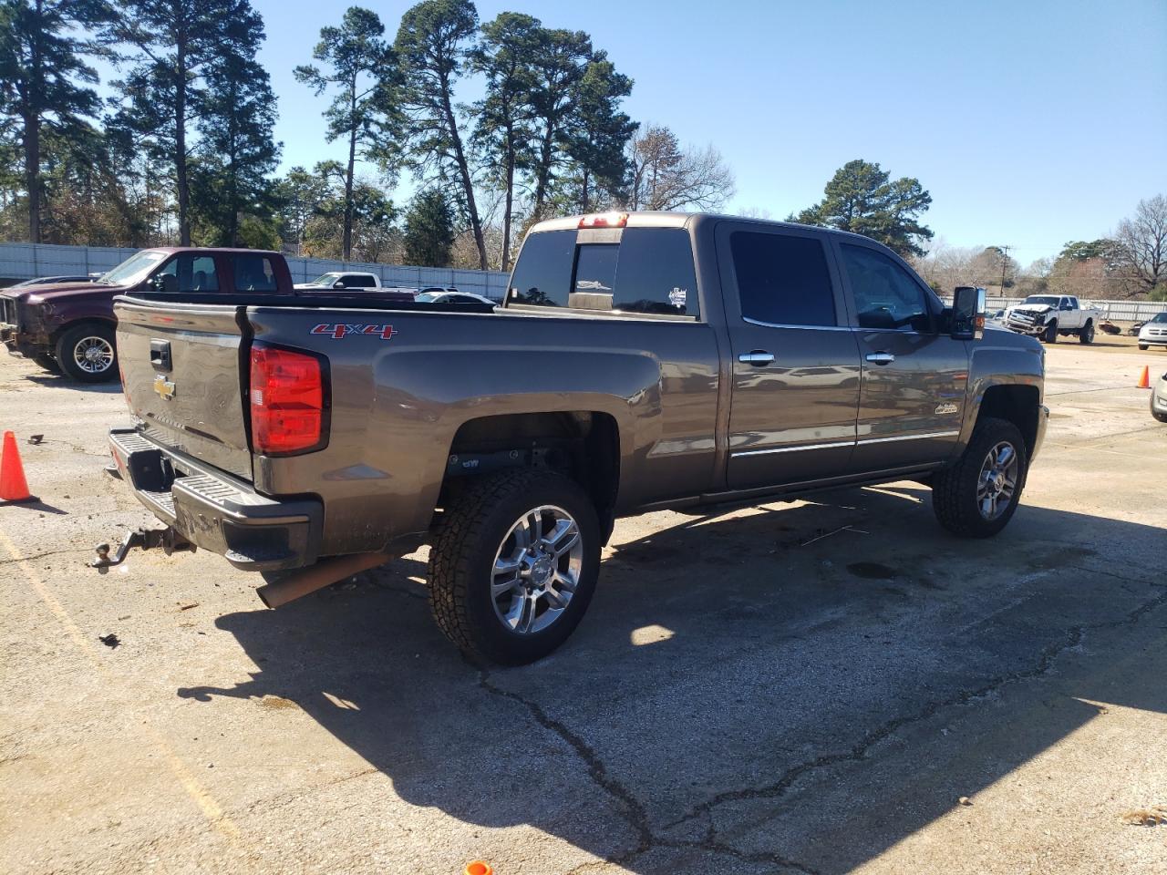 2015 CHEVROLET SILVERADO - Фото 3