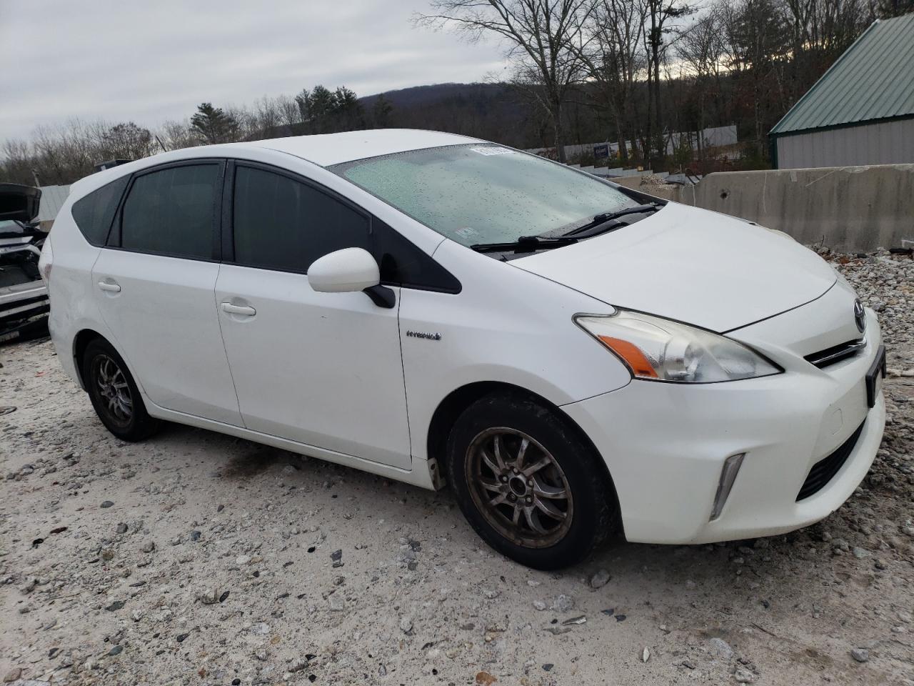 2013 TOYOTA PRIUS V - Фото 4