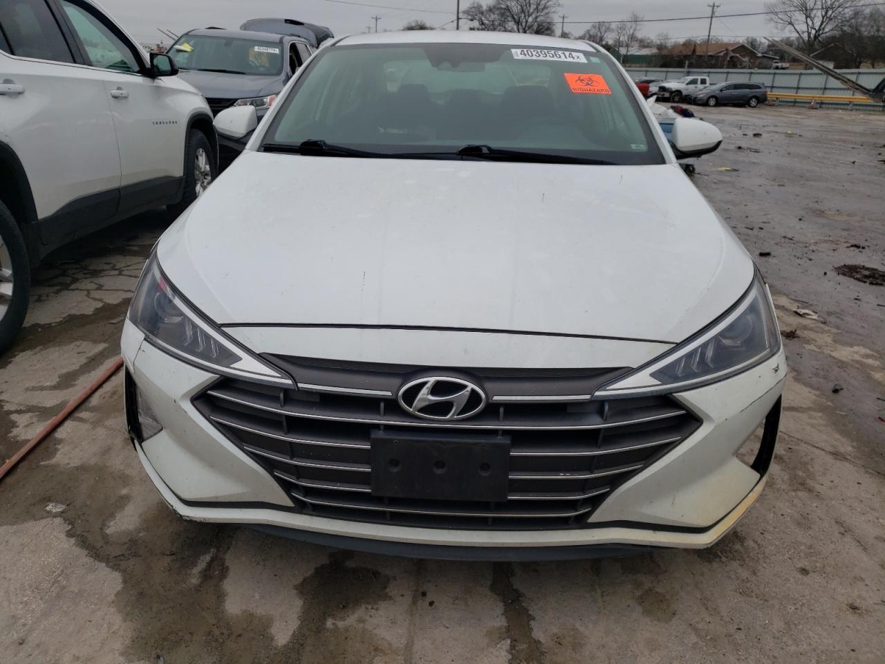 2019 HYUNDAI ELANTRA SE - Image 5