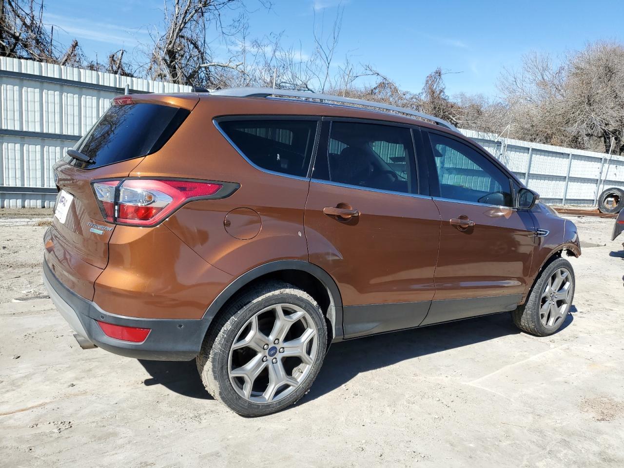 2017 FORD ESCAPE TIT - Image 3