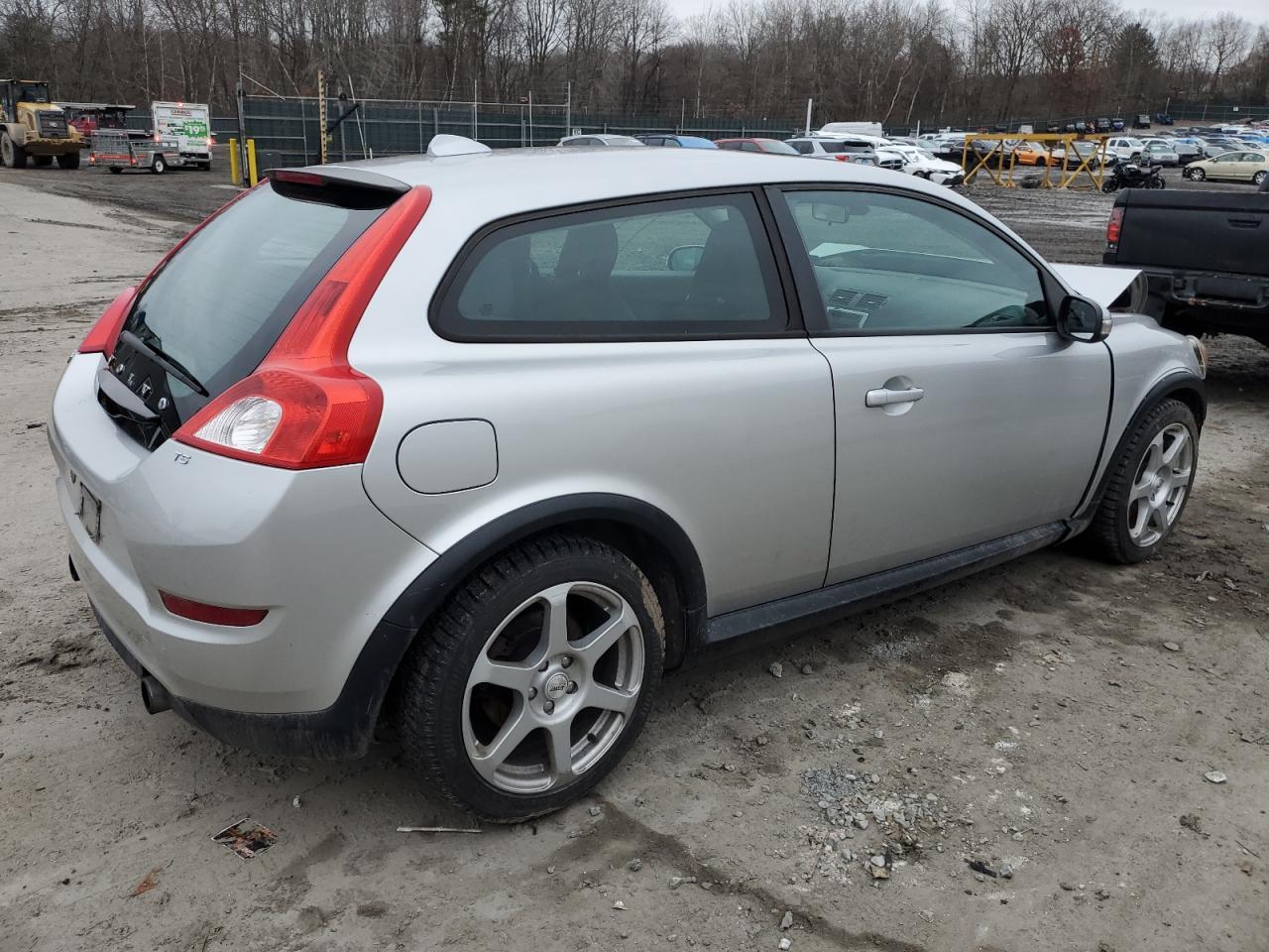 2011 VOLVO C30 T5 - Фото 3