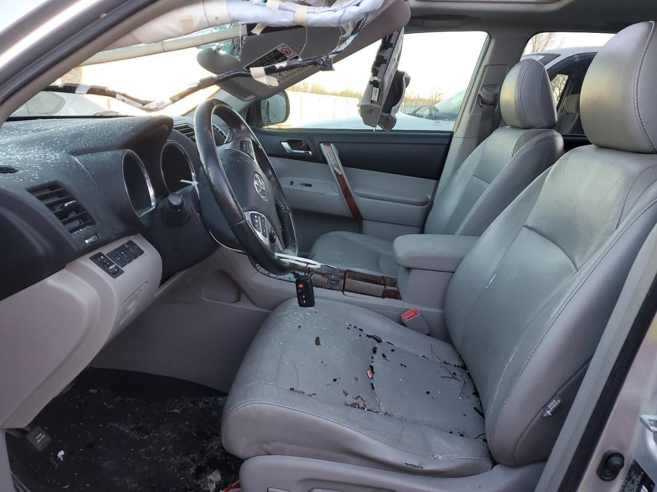 2011 TOYOTA HIGHLANDER - Фото 7