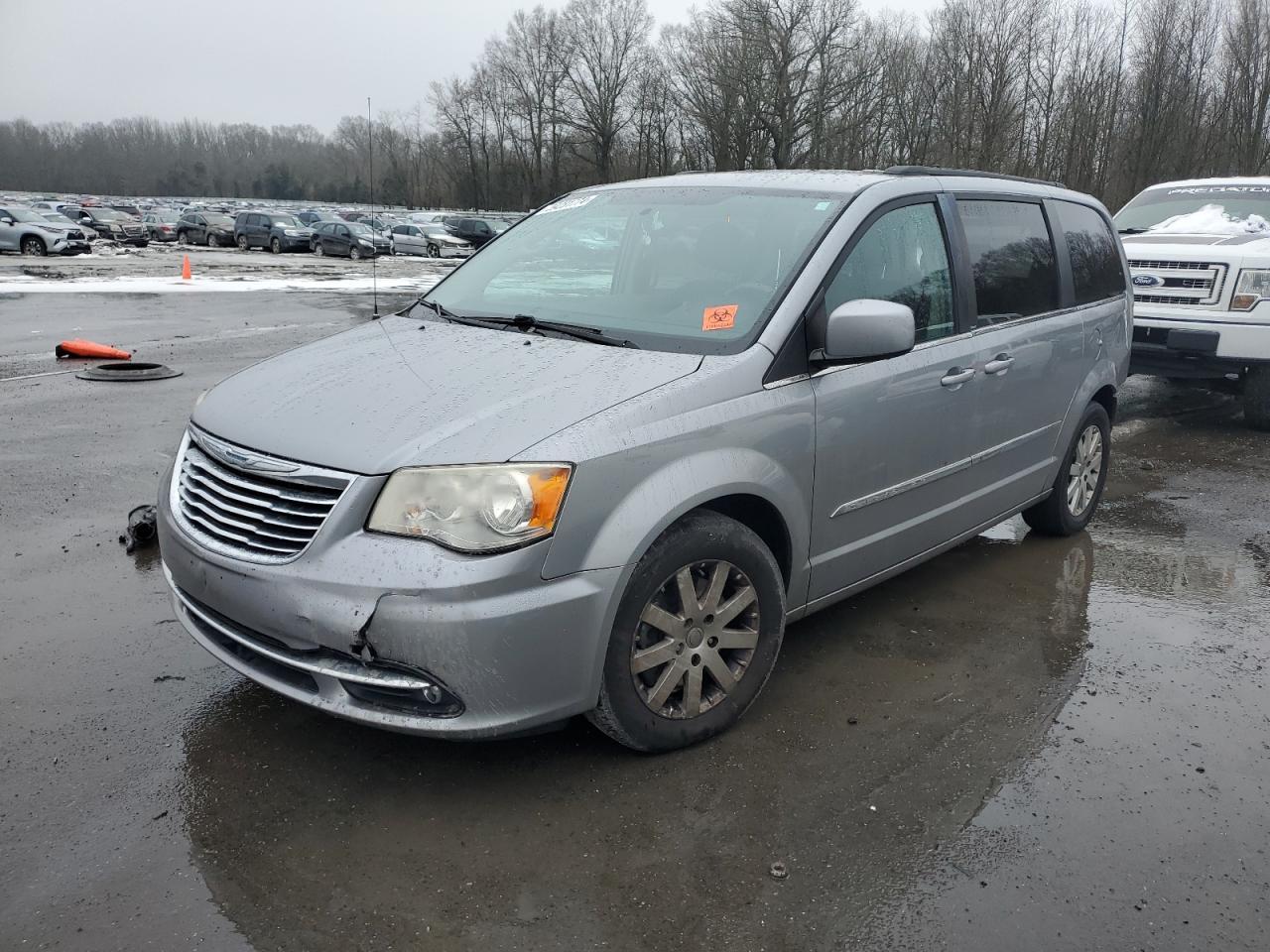 2014 CHRYSLER TOWN & COU
