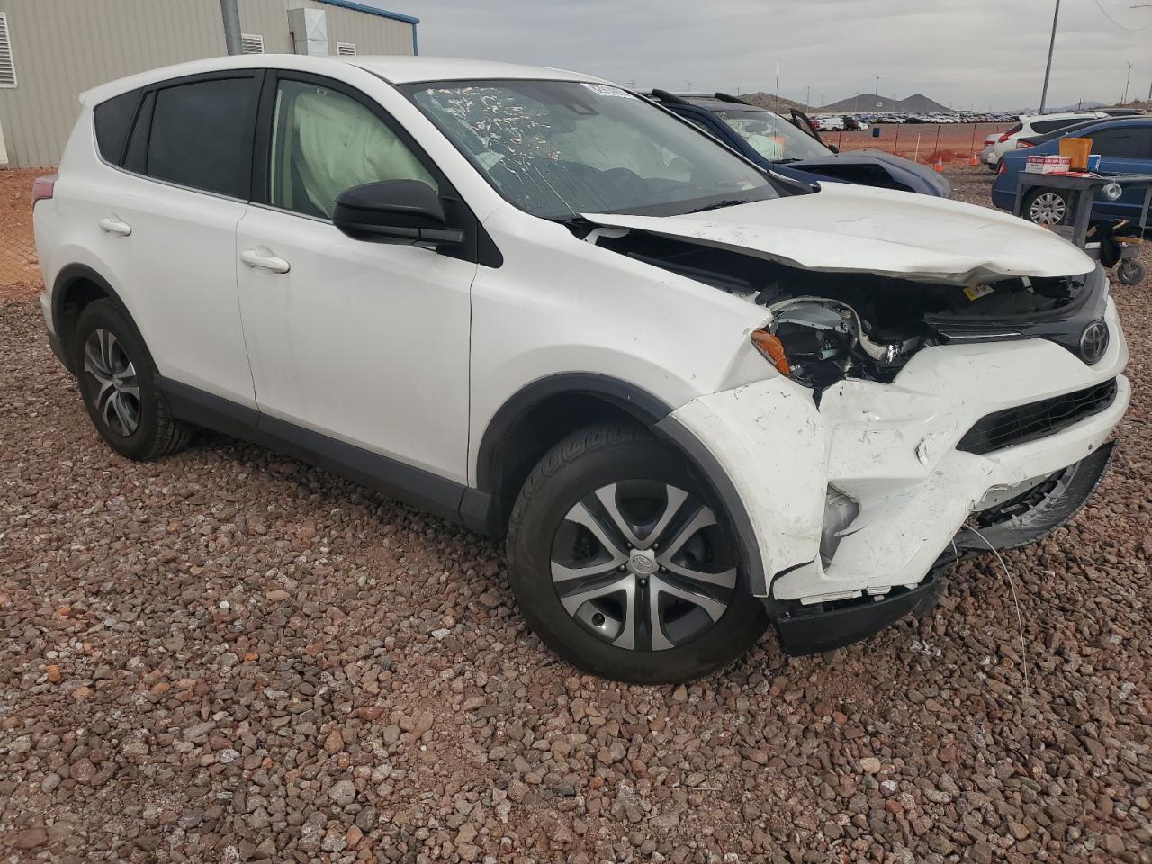 2018 TOYOTA RAV4 LE - Фото 4