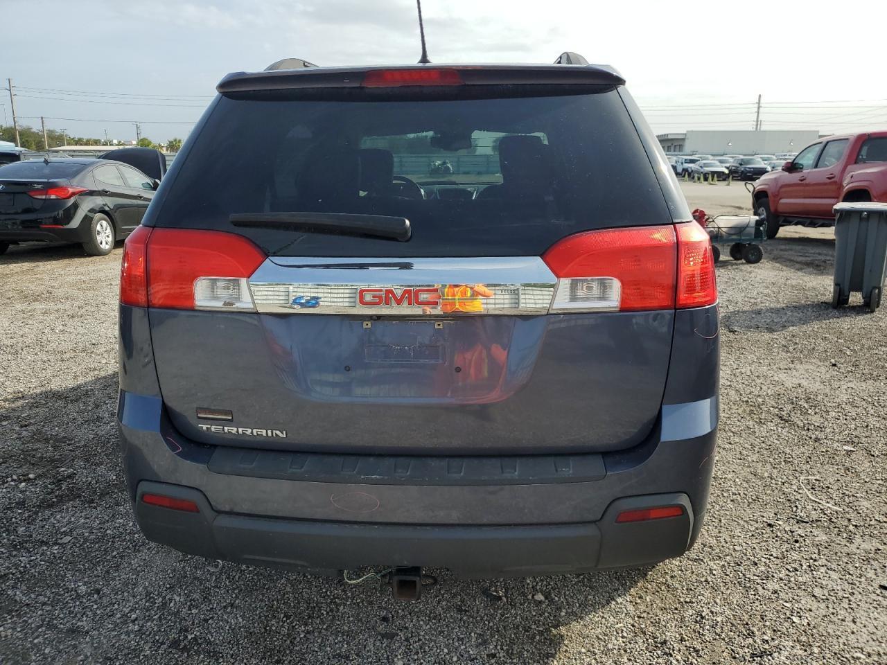 2014 GMC TERRAIN SL - Image 6