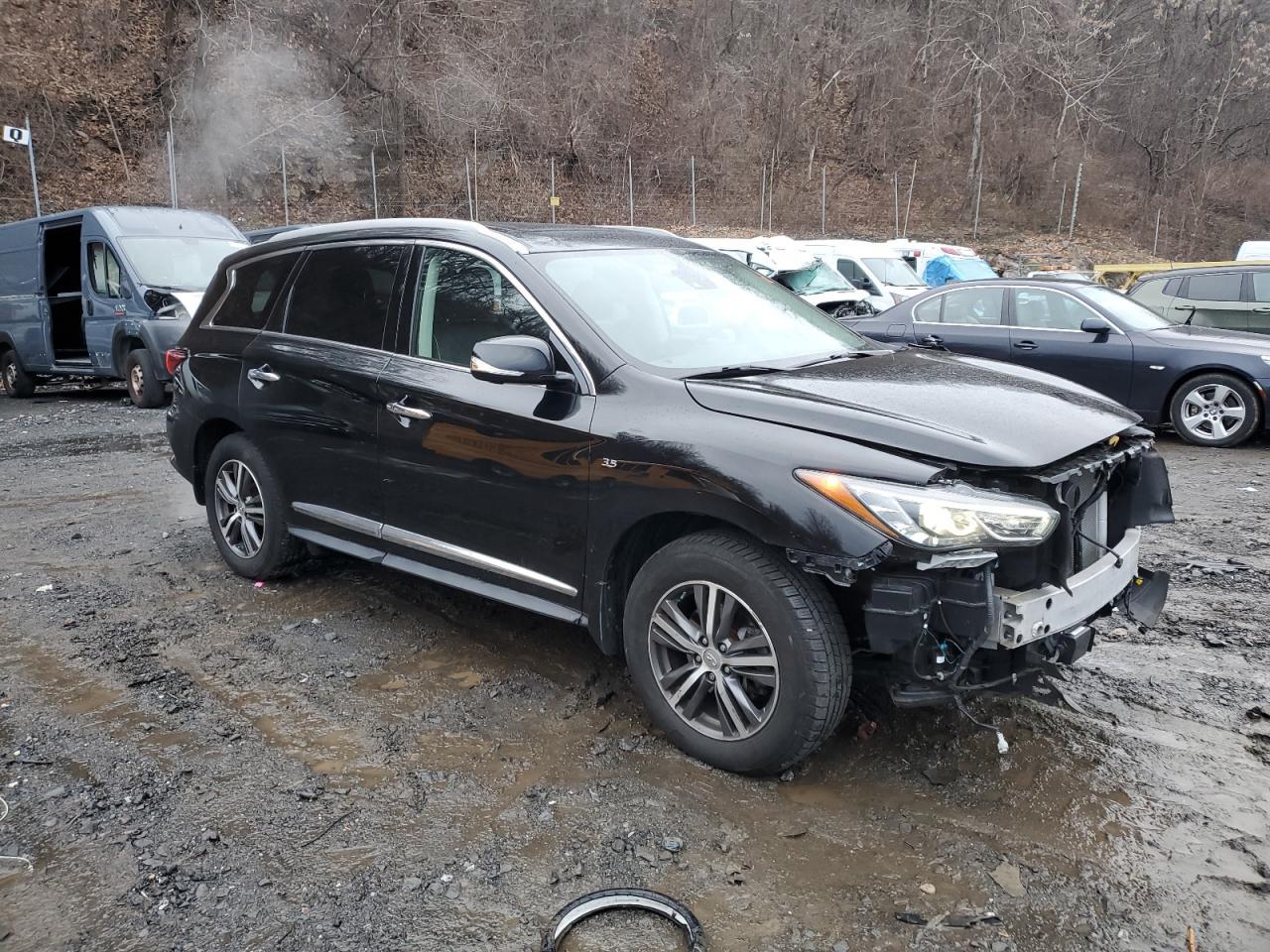 2019 INFINITI QX60 LUXE - Image 4