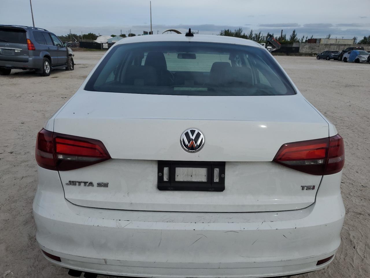 2017 VOLKSWAGEN JETTA SE - Image 6