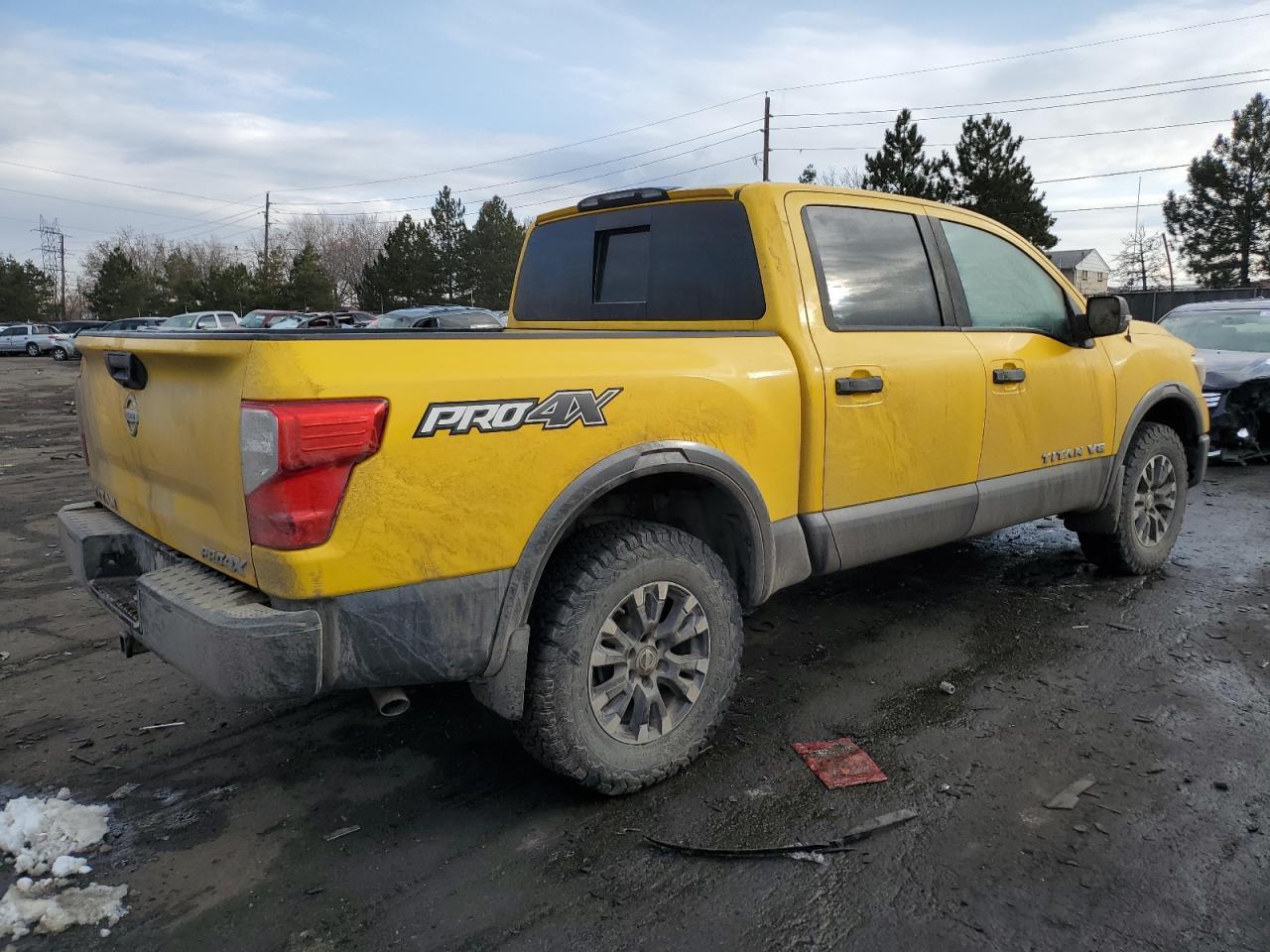 2018 NISSAN TITAN SV - Фото 3